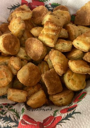 Túrós kapros pogácsa gyorsan recept fotója