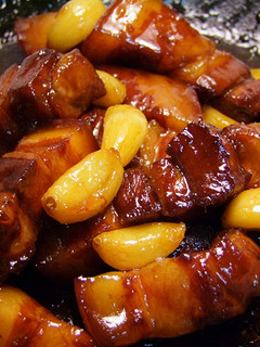 【multee摩堤_鑄鐵鍋料理】毛式紅燒肉 的食譜成品照片