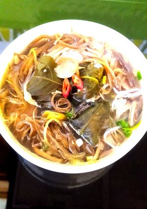 Hình của món Bún bung hoa chuối.