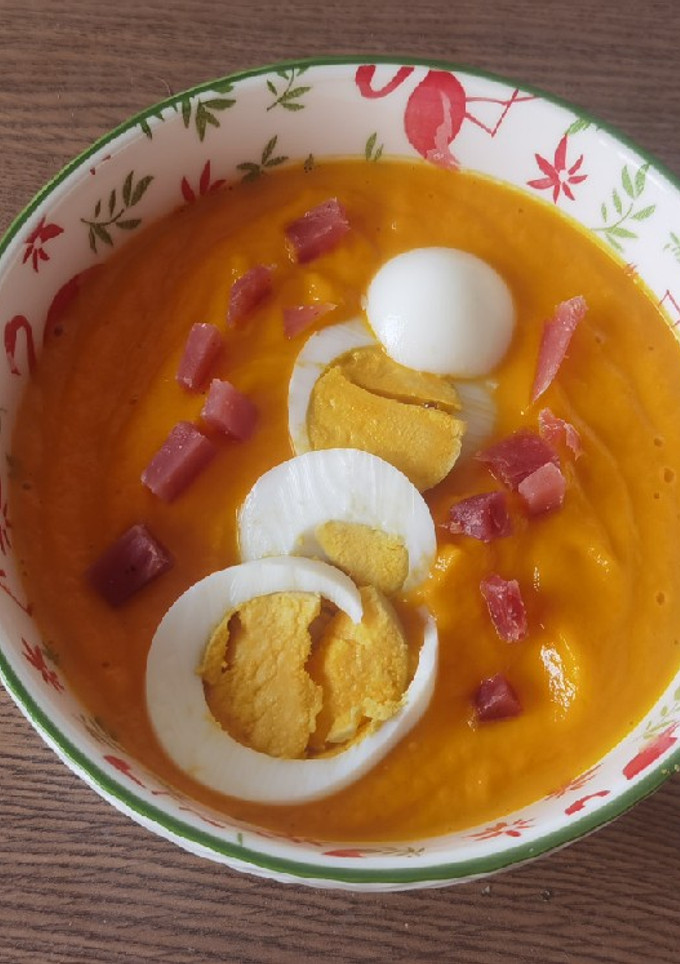 Una foto de Salmorejo de Zanahorias