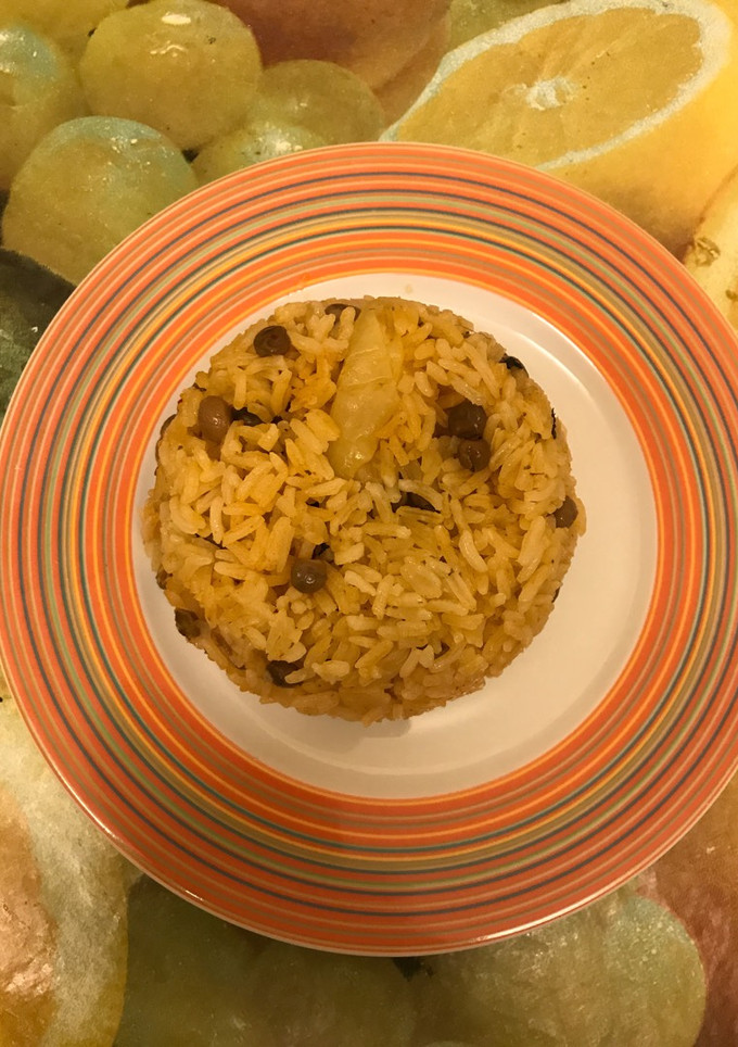 Una foto de Moro de guandules con coco