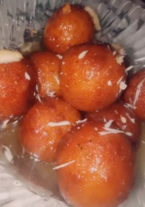 A picture of Gulab jamun😋.