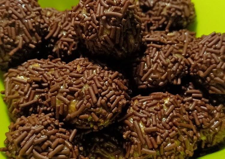 Bola2 coklat regal