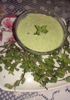 A picture of Green Yogurt Dip.