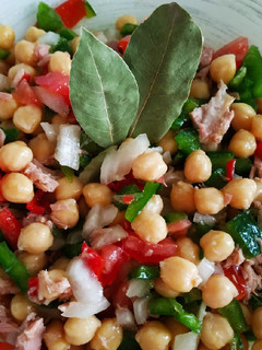 Una foto de Ensalada de Garbanzos