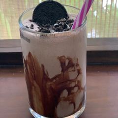 A picture of Oreo shake🍹.
