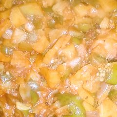 A picture of Aloo Shimla mirch (potato,capsicum).