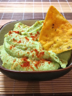 Una foto de Hummus de Aguacate 🥑