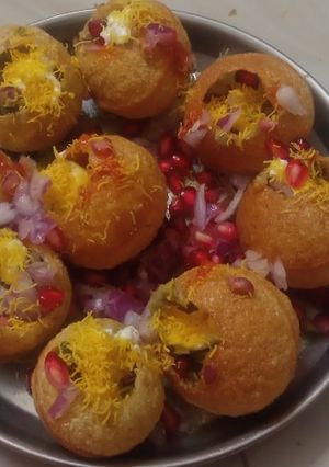 દહીંપુરી ચાટ રેસીપી મુખ્ય ફોટો