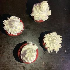 A picture of Red velvet cupcakes.
