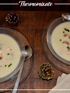 Una foto de Crema thai de langostinos y coco con Thermomix