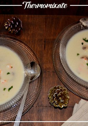Una foto de Crema thai de langostinos y coco con Thermomix