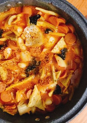 Hình của món Lẩu Tokbokki cho 10 người hoặc gia đình.