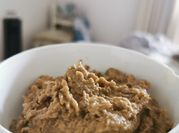 Una foto de pasta con pate