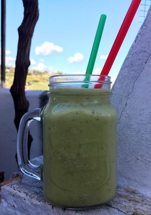 Una foto de Batido de aguacate y plátano