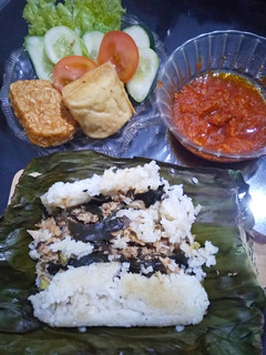 Foto resep Nasi bakar tongkol kemangi pete