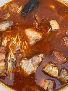 Una foto de Sopa de costilla con chorizo, morcilla y panceta