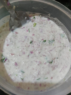 தயிர் பச்சடி(tayir pachadi recipe in tamil) செய்முறை முக்கிய புகைப்படம்