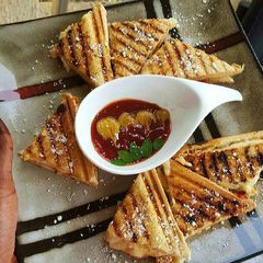 A picture of Easy Grilled cheese Sandwich.