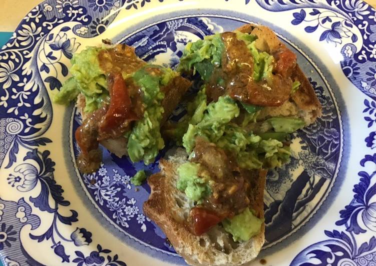 Recipe: Tasty Avocado on toast with a twist