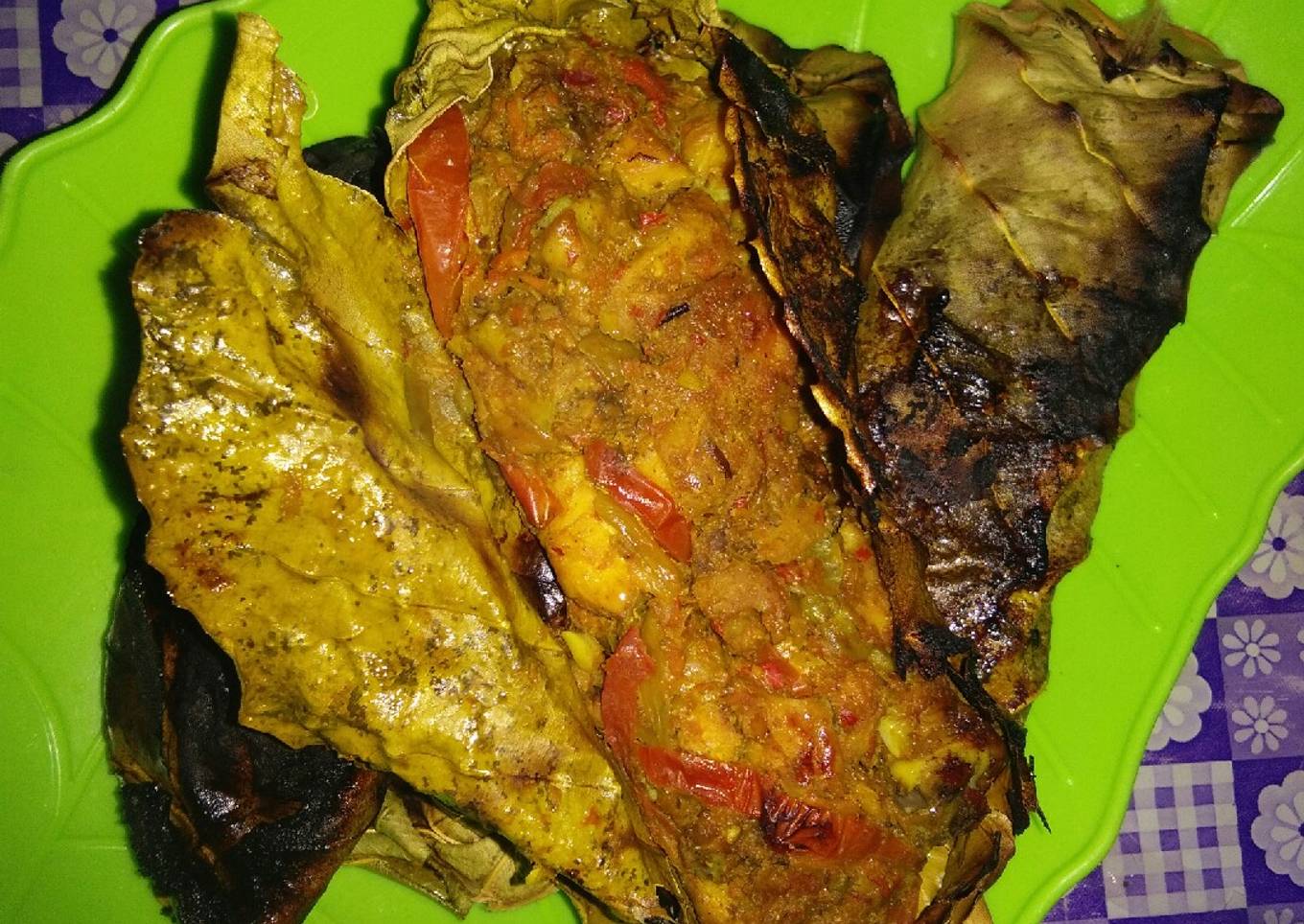 Pepes Ayam Daun Simpur