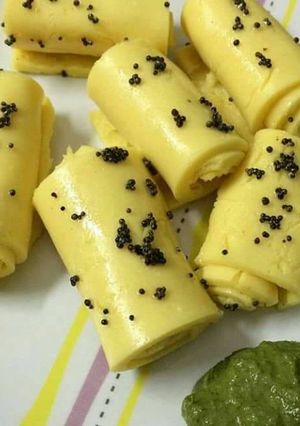 A picture of Khandavi.