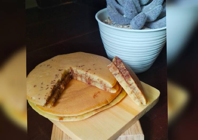 Dorayaki pisang sederhana