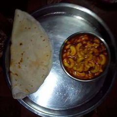 A picture of Olya Kajuchi usal (Tender cashews curry).