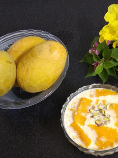 દૂધ કેરી (મિલ્ક Mango Recipe in Gujarati) રેસીપી મુખ્ય ફોટો