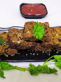 कोथिंबीर वडी (kothimbir vadi recipe in Hindi) रेसिपी मुख्य फोटो