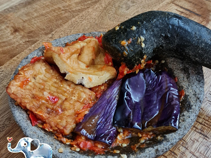 Cara Buat Penyetan Sambel Bawang Wajib Dicoba