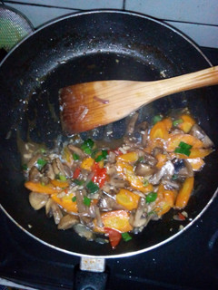 Foto resep Tumis jamur kancing dan wortel
