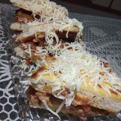 A picture of Kabab Pizzawich.