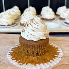 A picture of Pumpkin Cupcakes.