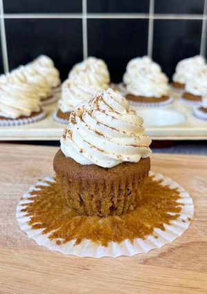A picture of Pumpkin Cupcakes.