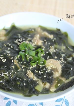 韓式五花肉海帶湯 的食譜成品照片