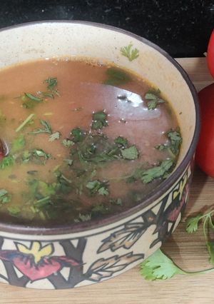 टोमाटो रसम (Tomato Rasam recipe in Hindi) रेसिपी मुख्य फोटो