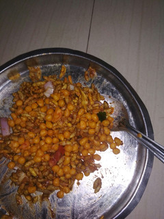 ચટપટી બુંદી ની ભેળ (Chatpati Boondi Bhel Recipe In Gujarati) રેસીપી મુખ્ય ફોટો