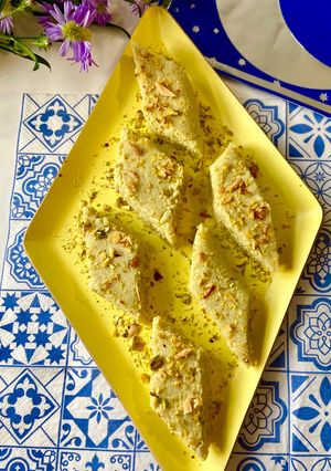 A picture of Milk Barfi.