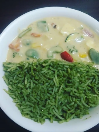 Easy Steps to Prepare Spinach rice with veg in paprika sauce which So Delicious
