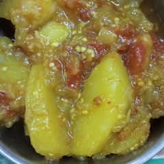 A picture of Baingan aloo ki sabji.