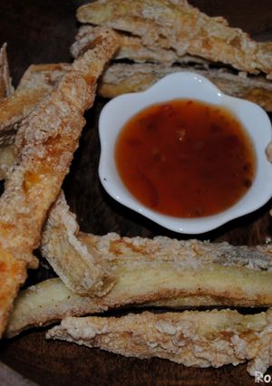 A picture of Deep fried eggplants (Aubergine).