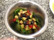 Una foto de vinagreta facil para ensalada