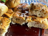 Focaccia rellena ajo y perejil