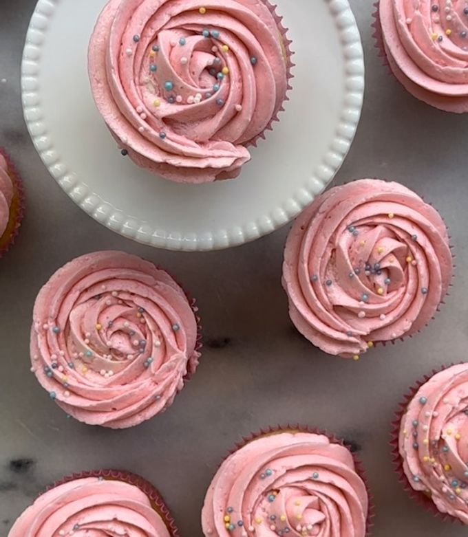 Una foto de Glaseado para cupcakes de 2 ingredientes