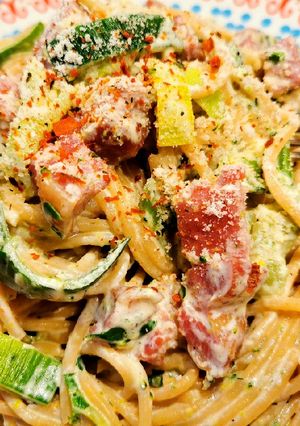 Tarjás pórés-brokkolis spagetti recept fotója