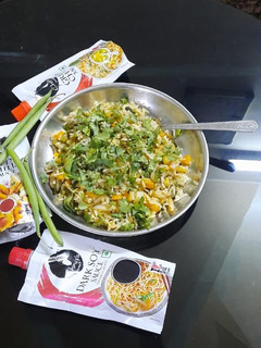 ચાઈનીઝ ફા્ઈડ રાઇસ (Chinese Fried Rice Recipe In Gujarati) રેસીપી મુખ્ય ફોટો