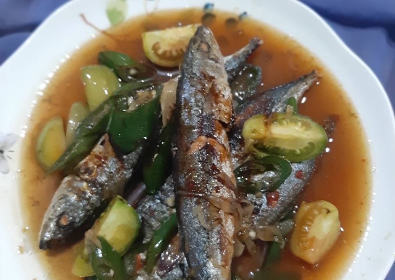 Krengsengan ikan cuwe layang