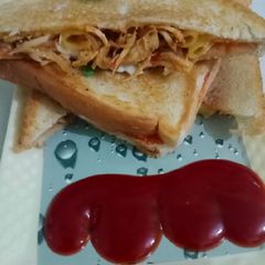 A picture of Chicken chinese sandwich.