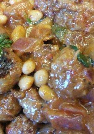 A picture of Sausage & Northern Beans w/ Marsala.